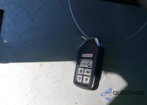 2019 Honda Clarity Plug-In Hybrid Touring from USA, damaged, VIN JHMZC5F32KC001468